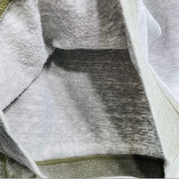 MAKE AN OFFER💚ROXY Paradise Hoodie🌴 - Picture 6 of 7